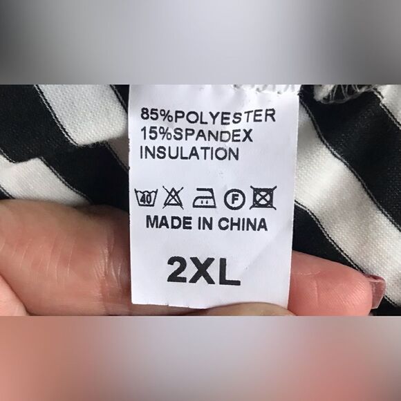 NWOT … Black & White “Size: 2XL” Striped Dress - Picture 3 of 3